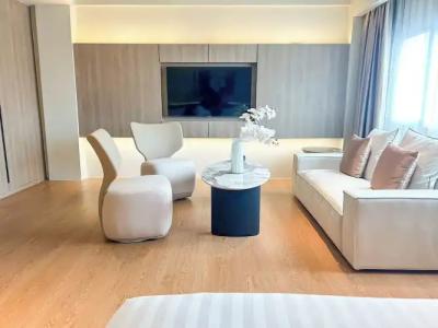 The One Bay Breeze - 132