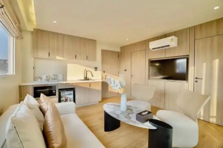 The One Bay Breeze - 202