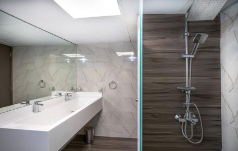 Holiday International - 132