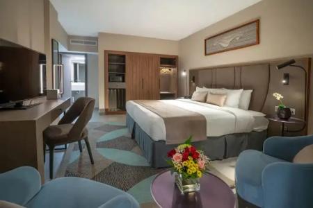 Holiday International - 110