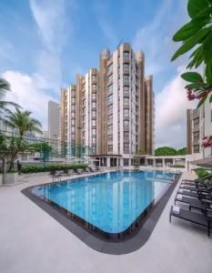 Le Grove Serviced Residences - 11