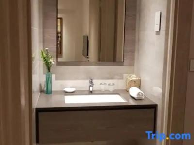 Le Grove Serviced Residences - 38