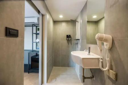 Lucky House Khaosan - 33