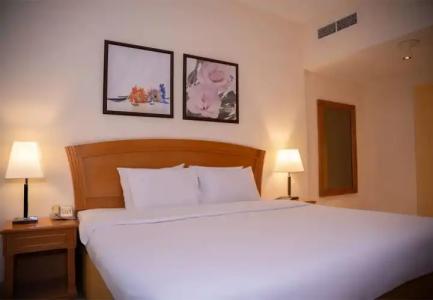 Golden Tulip Apartments - 139