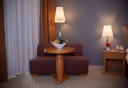 Golden Tulip Apartments - 144