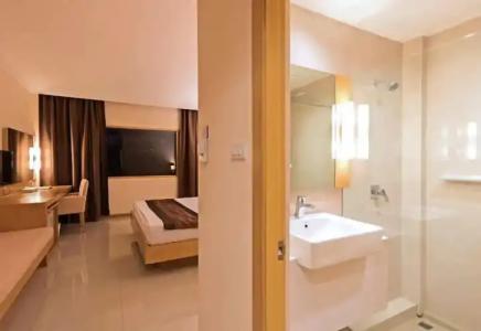 Navarat Heritage - 105