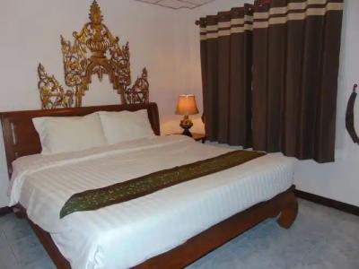 Pha Thai House - 5
