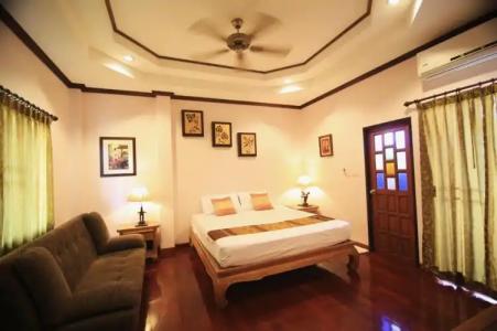 Pha Thai House - 142