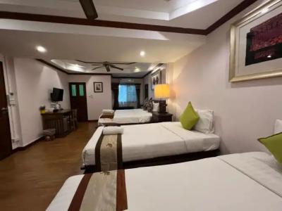 Pha Thai House - 27