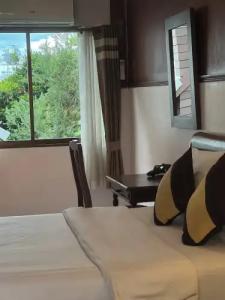 Pha Thai House - 110