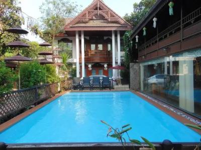 Pha Thai House - 9