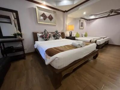 Pha Thai House - 101