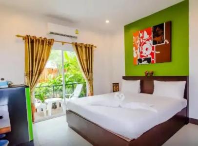 Baan Yuyen Karon Guesthouse - 112