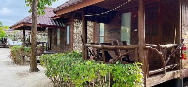 V-View Beach Resort - 14