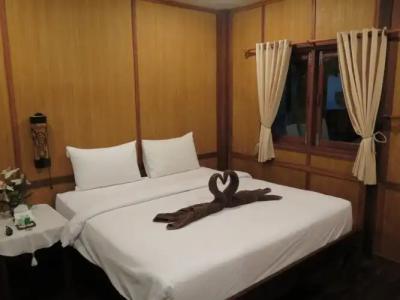 V-View Beach Resort - 1