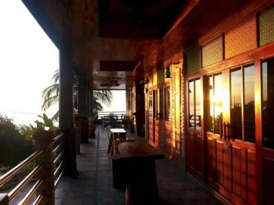 Sea Rock Resort - 33