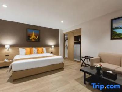 Adelphi Pattaya - SHA Extra Plus - 72