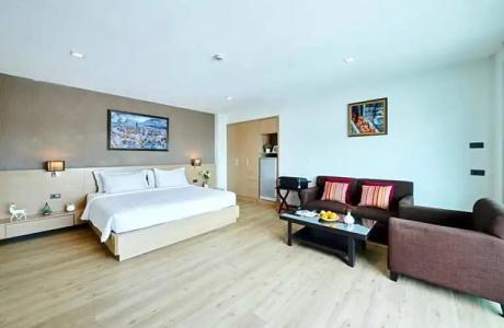 Adelphi Pattaya - SHA Extra Plus - 94