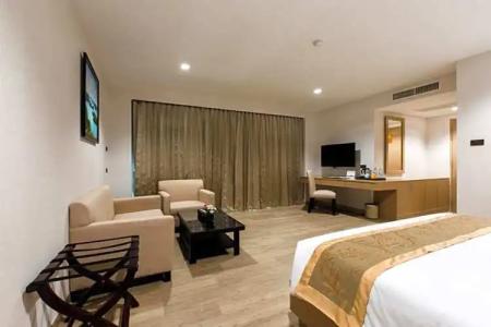 Adelphi Pattaya - SHA Extra Plus - 70