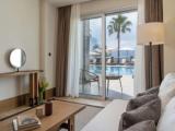 Suite with balcony and with pool view