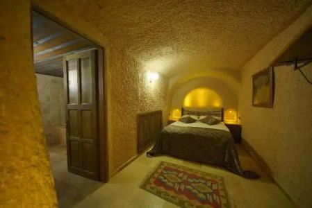 Takaev Cave House - 37