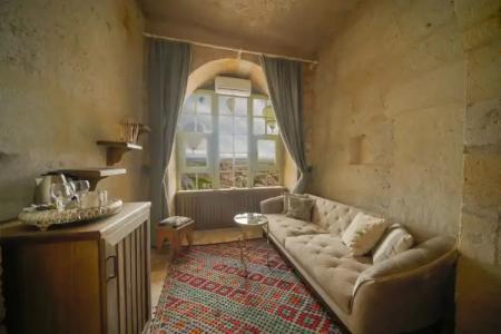 Takaev Cave House - 99