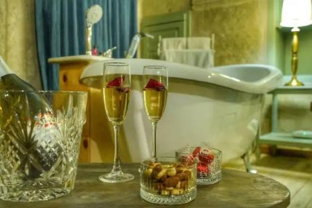 Takaev Cave House - 121