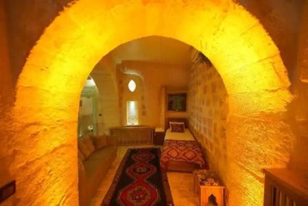 Takaev Cave House - 45