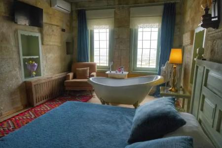 Takaev Cave House - 123