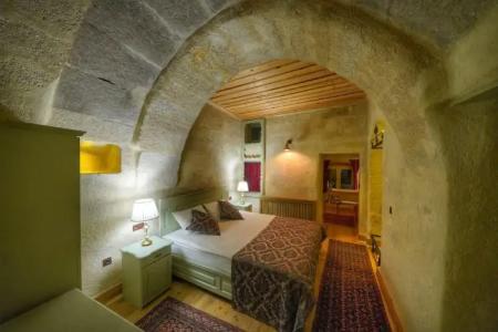 Takaev Cave House - 100