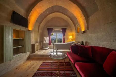 Takaev Cave House - 81