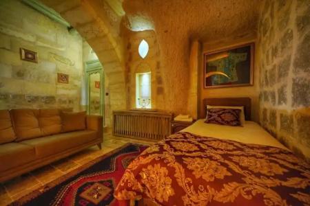 Takaev Cave House - 127