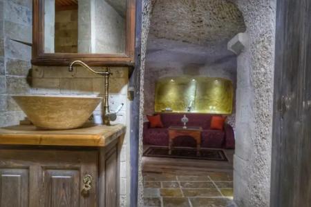 Takaev Cave House - 91