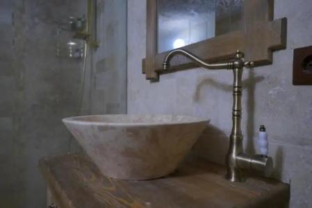 Takaev Cave House - 38