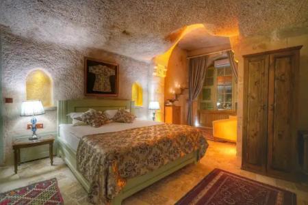 Takaev Cave House - 102