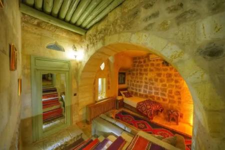 Takaev Cave House - 129