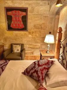 Takaev Cave House - 70