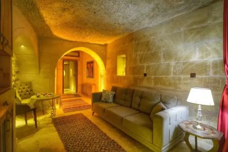 Takaev Cave House - 113