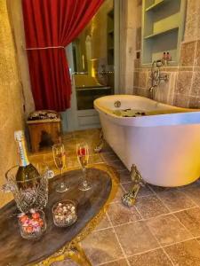 Takaev Cave House - 66