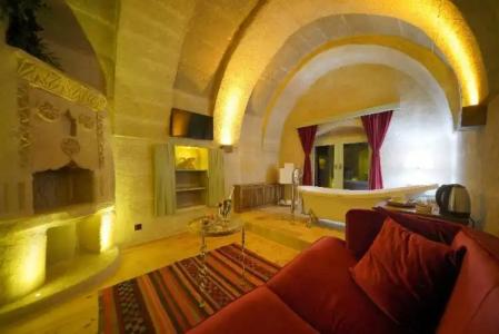 Takaev Cave House - 26