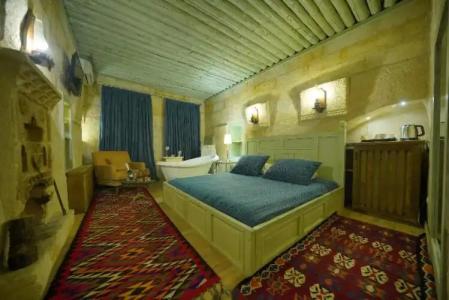 Takaev Cave House - 41