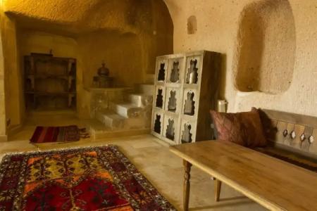 Takaev Cave House - 17