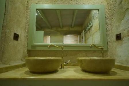 Takaev Cave House - 25