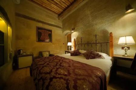 Takaev Cave House - 30