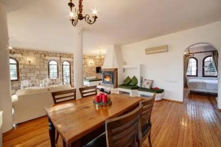 VINIFERA VINEYARDS - 53