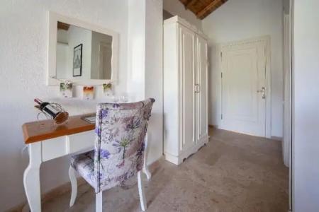 VINIFERA VINEYARDS - 59