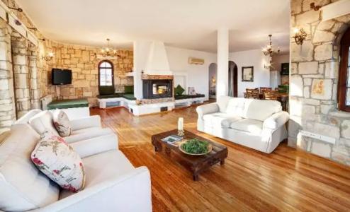 VINIFERA VINEYARDS - 72