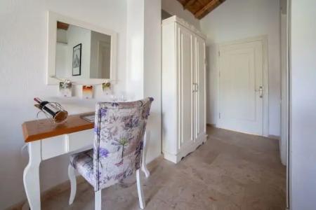 VINIFERA VINEYARDS - 91