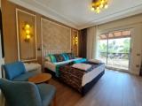 Senior Deluxe Quintuple Villa