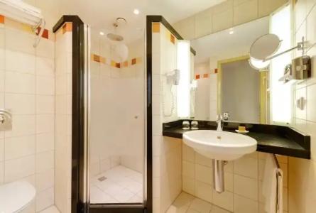 ROBINSON CAMYUVA - Adults only - 126